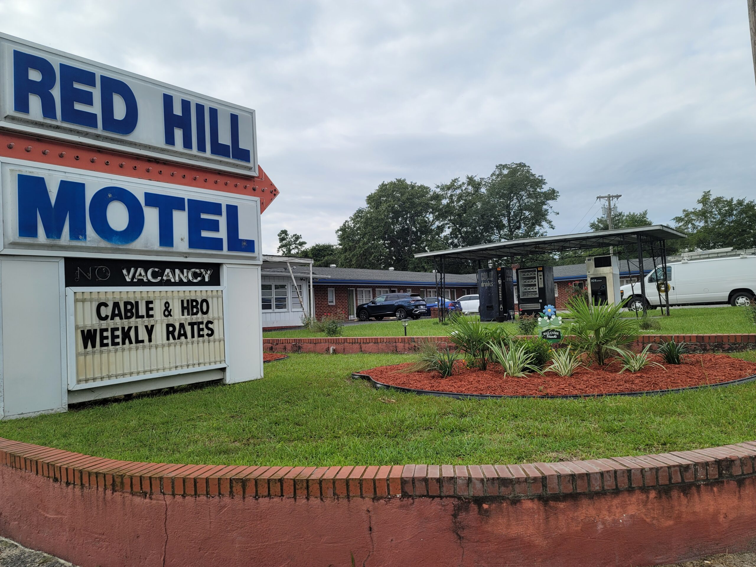 Red Hill Motel